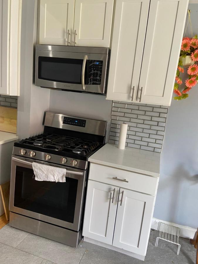 A Spacious Room In Queens New York Bagian luar foto